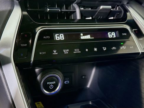 Certified 2024 Toyota Venza Nightshade AWD/4WD image 8