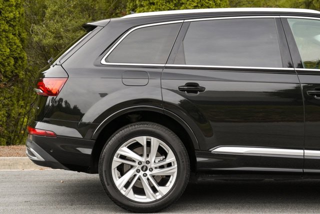 Used 2022 Audi Q7 3.0T Premium Plus w/ Premium Plus Package AWD/4WD image 6