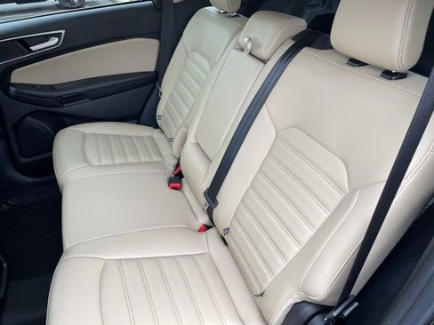Used 2024 Ford Edge SEL image 25