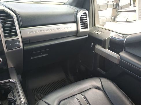 Used 2020 Ford F250 Platinum w/ FX4 Off-Road Package image 17