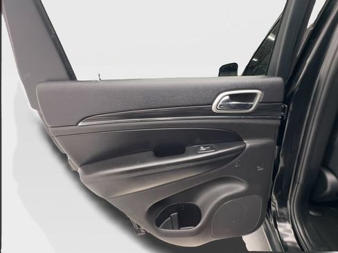 Used 2019 Jeep Grand Cherokee Limited RWD image 24