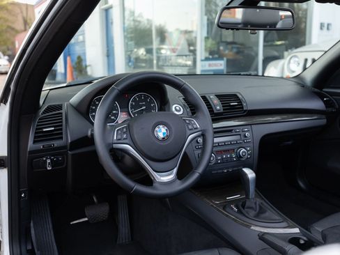 Used 2013 BMW 128i Convertible image 22