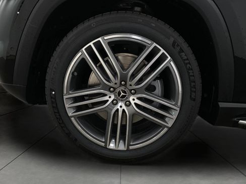 New 2026 Mercedes-Benz GLS 450 4MATIC image 13