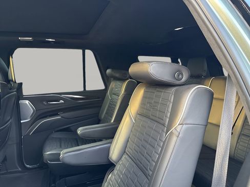 Certified 2024 Cadillac Escalade Sport Platinum w/ LPO, ONYX Package AWD/4WD image 20