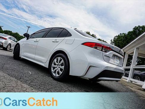 Used 2021 Toyota Corolla LE FWD image 4