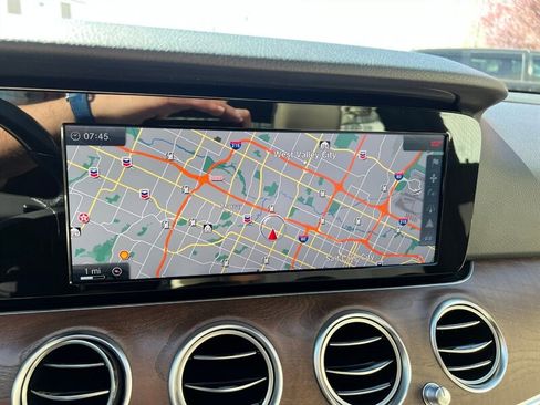 Used 2017 Mercedes-Benz E 300 4MATIC w/ Premium 1 Package image 39