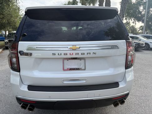 Used 2024 Chevrolet Suburban High Country w/ Advanced Technology Package AWD/4WD image 6