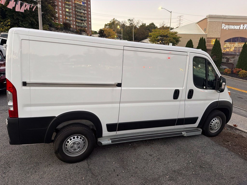 Used 2025 RAM ProMaster 2500 w/ U-Haul Equipment Group FWD image 3