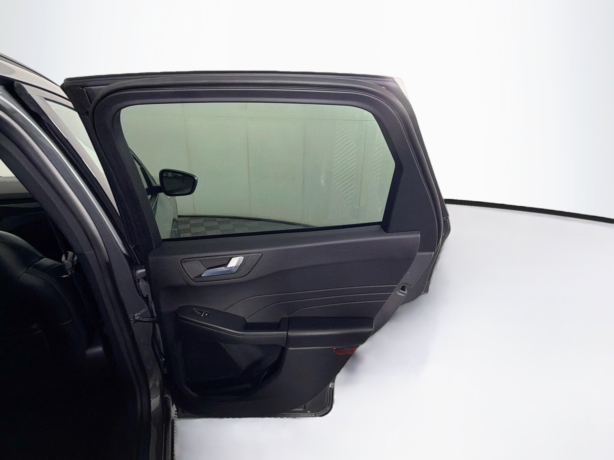 Used 2025 Ford Escape ST-Line FWD image 29
