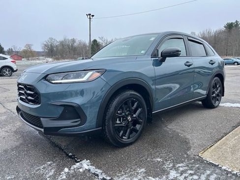 Used 2025 Honda HR-V Sport image 4