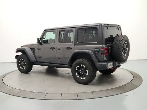 Used 2025 Jeep Wrangler Unlimited Rubicon AWD/4WD image 6