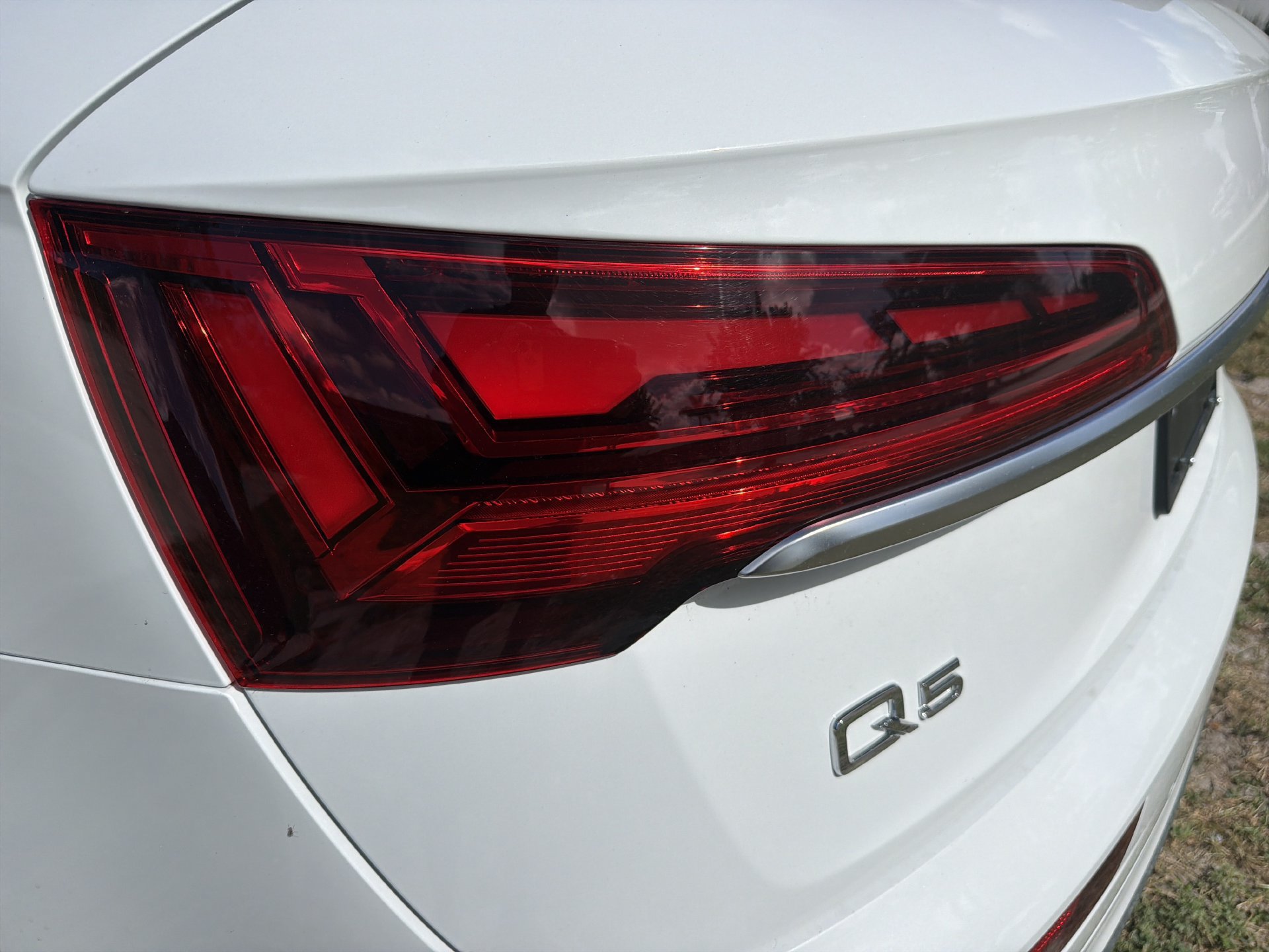 Used 2022 Audi Q5 e Prestige AWD/4WD image 11