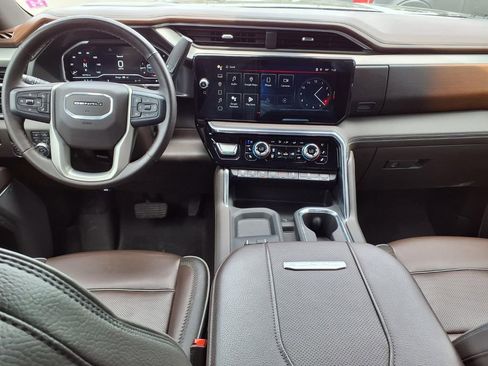 Used 2024 GMC Sierra 2500 Denali w/ Denali Reserve Package AWD/4WD image 19