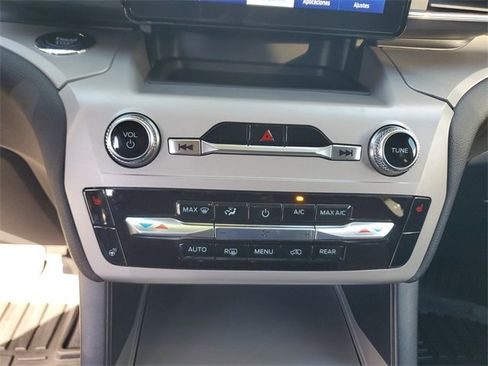 Used 2023 Ford Explorer XLT w/ Equipment Group 202A image 29