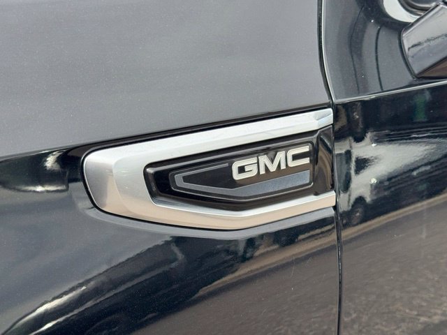 Used 2024 GMC Yukon XL Denali AWD/4WD image 12
