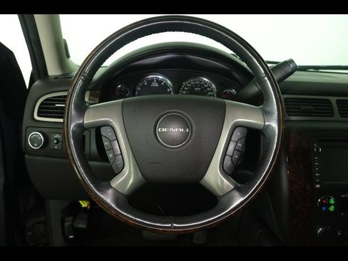 Used 2012 GMC Yukon Denali AWD/4WD image 15