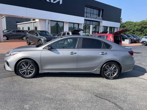 Used 2023 Kia Forte GT-Line w/ GT-Line Premium Package FWD image 2