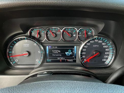 Used 2019 Chevrolet Tahoe Premier AWD/4WD image 13