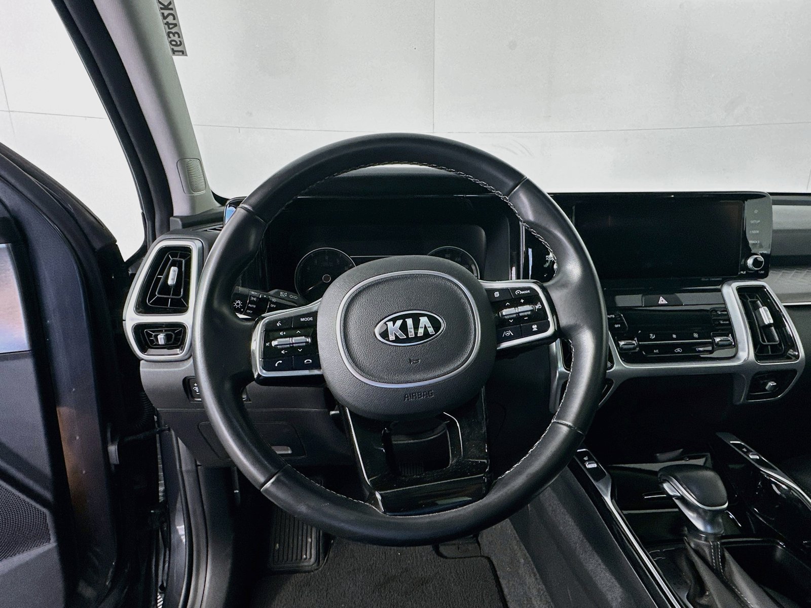 Used 2021 Kia Sorento SX FWD image 11
