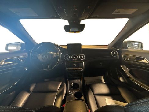Used 2018 Mercedes-Benz GLA 250 4MATIC image 30