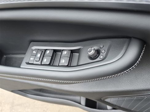 New 2025 Jeep Grand Cherokee Laredo image 26