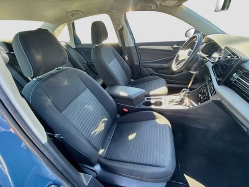 Used 2025 Volkswagen Jetta S FWD image 31