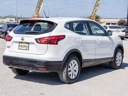 Used 2019 Nissan Rogue Sport S image 5