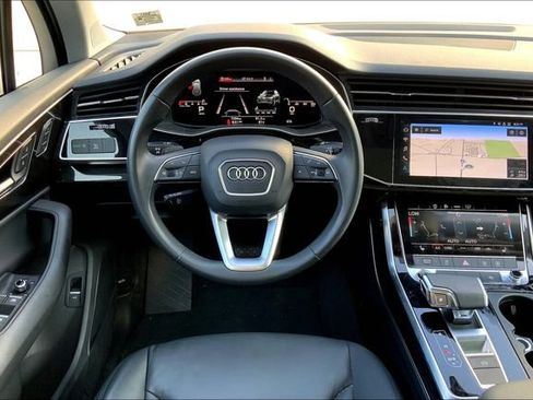 Used 2021 Audi Q7 3.0T Premium Plus image 5