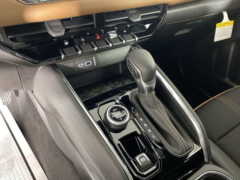 New 2026 GMC Canyon AT4 image 17