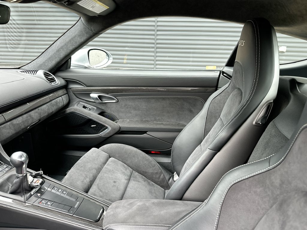 Used 2018 Porsche 718 Cayman S RWD image 23