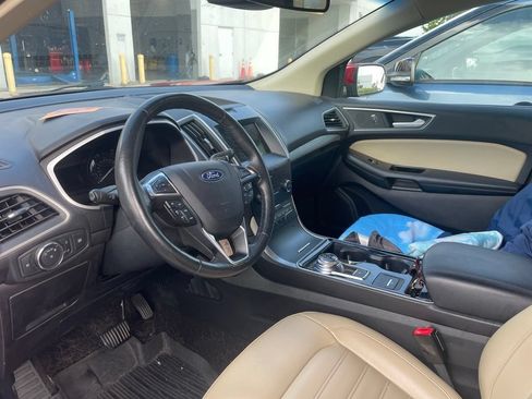 Used 2020 Ford Edge SEL w/ Cold Weather Package AWD/4WD image 2