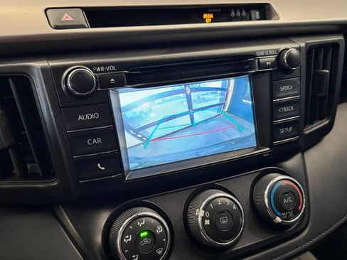 Used 2018 Toyota RAV4 LE w/ Carpet Mat Package FWD image 14