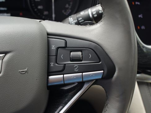 Used 2021 Cadillac XT6 Premium Luxury FWD image 12