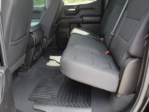 Used 2025 Chevrolet Silverado 1500 Custom image 4