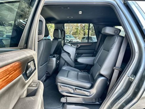 Used 2025 GMC Yukon Denali image 24