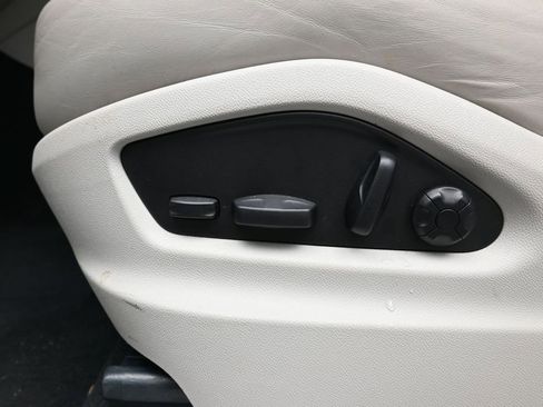 Certified 2023 Porsche Cayenne AWD/4WD image 15