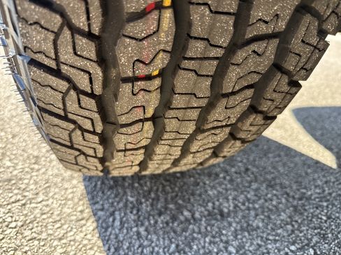 New 2026 GMC Canyon Elevation w/ Convenience Package image 11