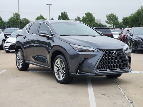 Used 2025 Lexus NX 350 AWD w/ Accessory Package (2T) image 2