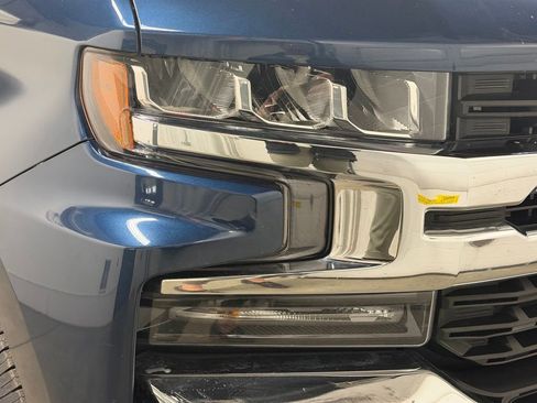 Certified 2021 Chevrolet Silverado 1500 LT w/ Convenience Package II image 12