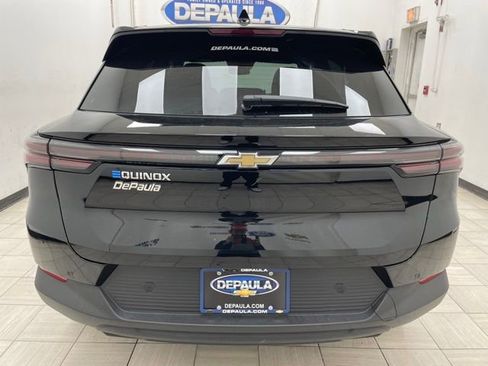 New 2026 Chevrolet Equinox EV LT image 18