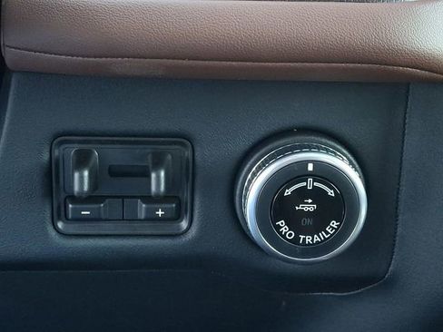 New 2026 Lincoln Navigator L Reserve AWD/4WD image 19