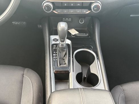 Used 2024 Nissan Altima 2.5 SV FWD image 20