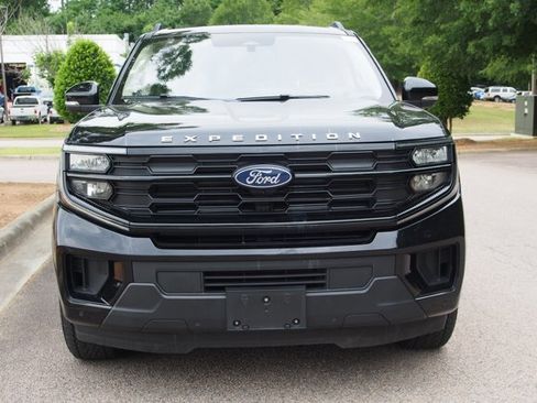 Certified 2025 Ford Expedition Max Active AWD/4WD image 2