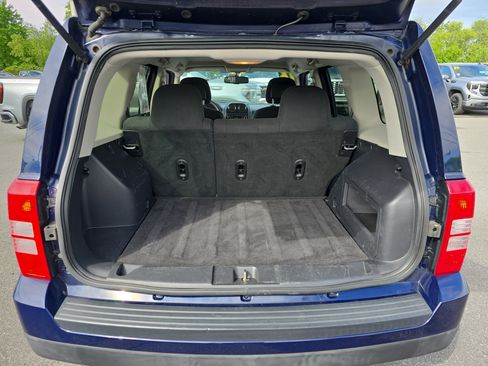 Used 2016 Jeep Patriot Sport w/ Power Value Group FWD image 5
