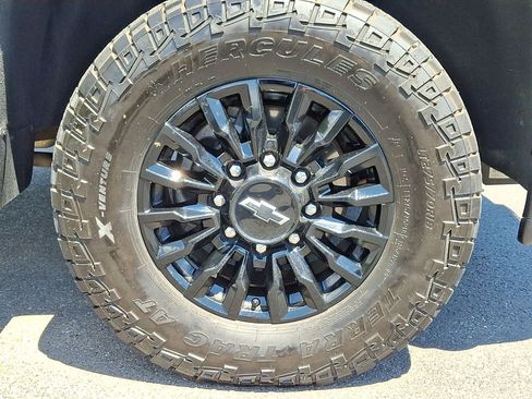 Certified 2021 Chevrolet Silverado 2500 LTZ w/ LTZ Plus Package AWD/4WD image 27