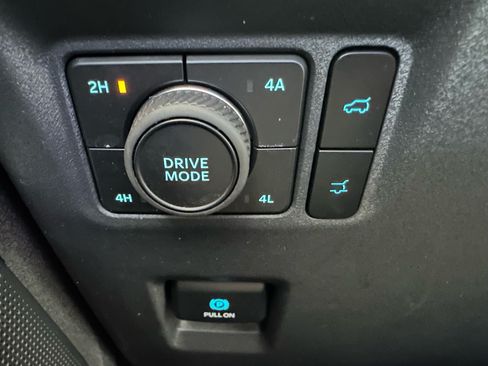 Used 2025 Ford Expedition Active AWD/4WD image 41