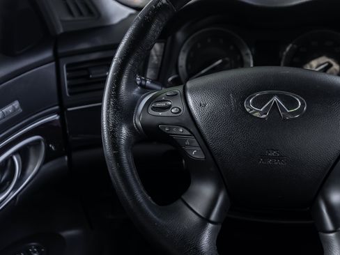 Used 2019 INFINITI Q70 Luxe RWD image 7