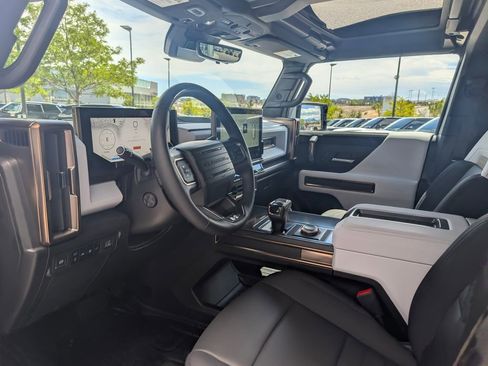 Used 2024 GMC Hummer EV 2X w/ LPO, Illumination Package AWD/4WD image 21