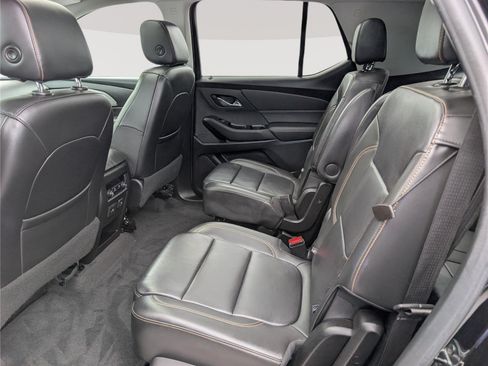 Used 2020 Chevrolet Traverse LT w/ LT Premium Package AWD/4WD image 18