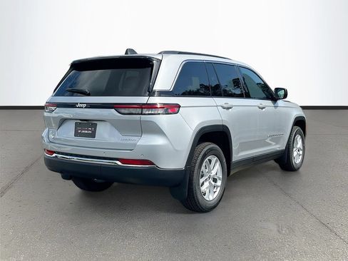 New 2026 Jeep Grand Cherokee Laredo AWD/4WD image 7